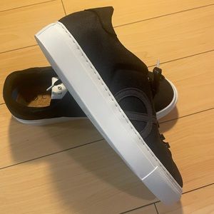 Loci shoes , brand new, size 9